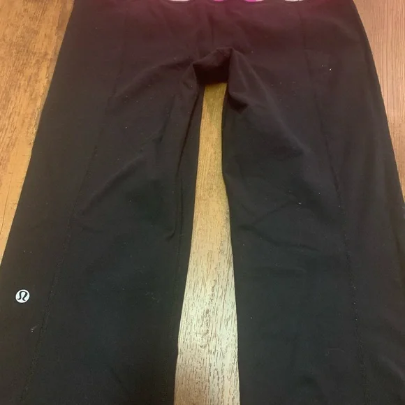 Lululemon Reversible Crop - Picture 13 of 13